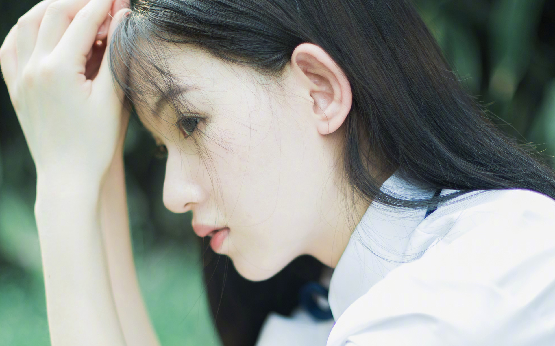 女子篮球训练注重防守协作提升整体防守水平,女子篮球基础训练动作