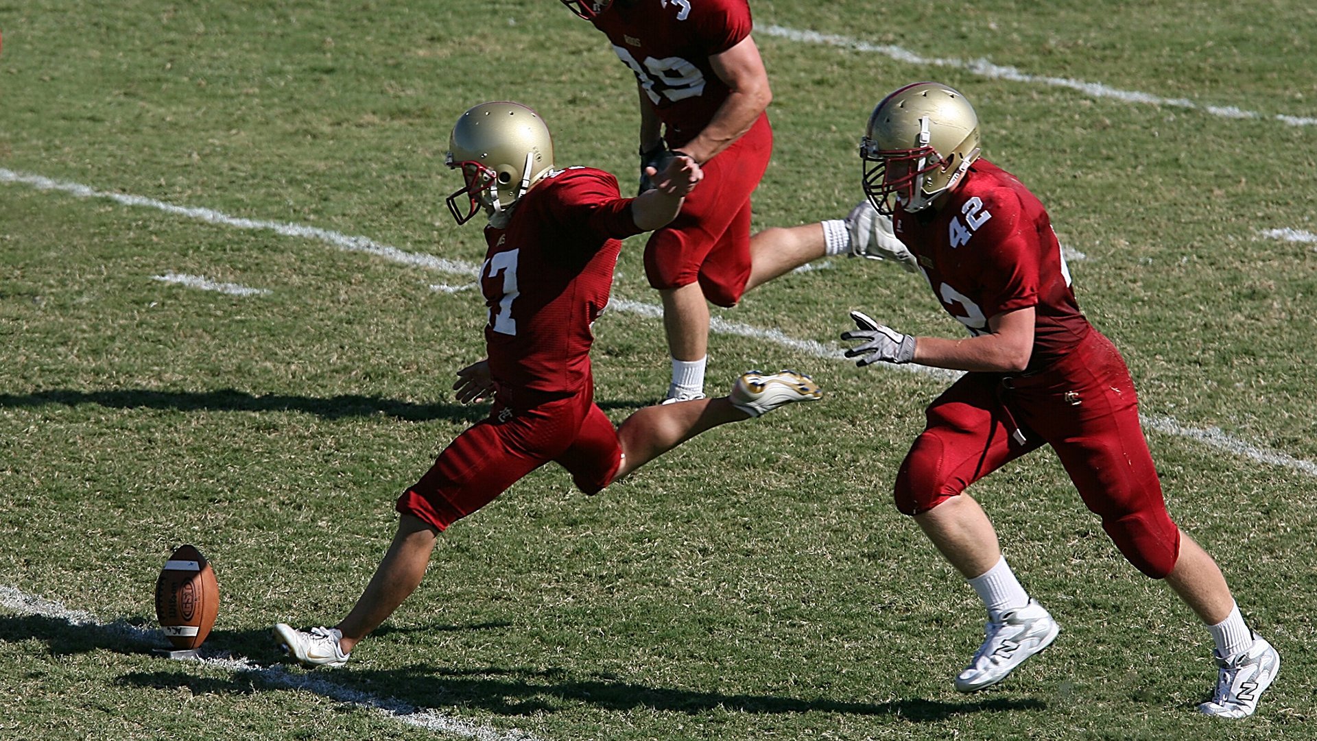 “武汉马拉松：挑战极限，谁能破纪录？”